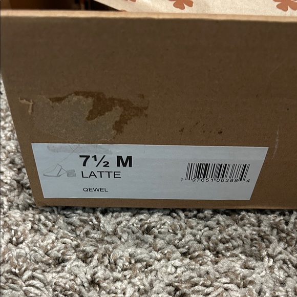 BRAND NEW Lucky Brand Women's Tan Leather Mules - Picture 4 of 4